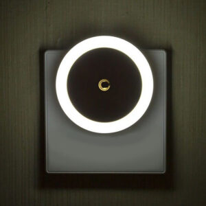 XERGY LED Night Light Lamp with Smart Sensor Dusk to Dawn Sensor, Daylight, 0.5W White Smart Sensor Light